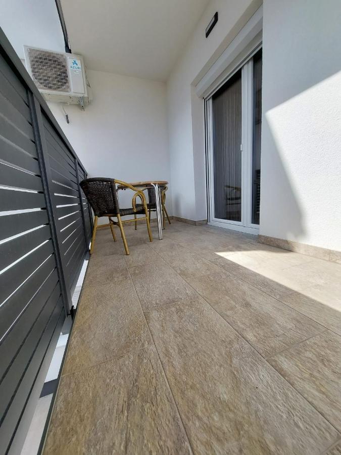 Apartmani Tropical Vodice Exterior photo